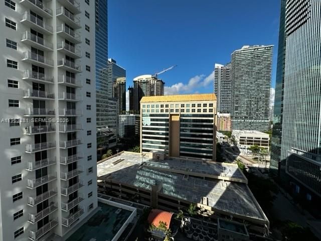 1-bedroom condo for rent in Miami - 170 SE 14th St 1606 - MondialRealty