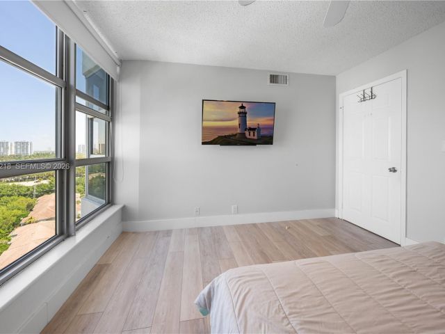 Apartment for rent  Unit #1406 - photo 7413531