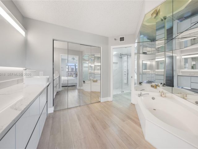 Apartment for rent  Unit #1406 - photo 7413533