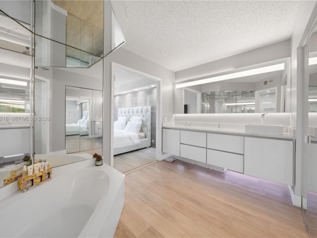 Apartment for rent  Unit #1406 - photo 7413535