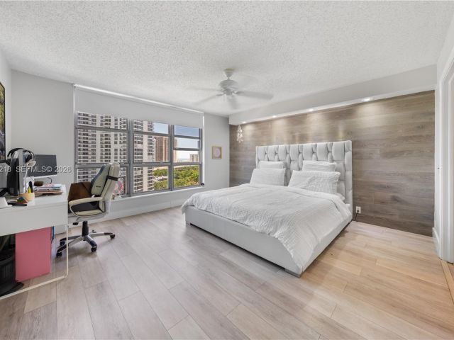 Apartment for rent  Unit #1406 - photo 7413540