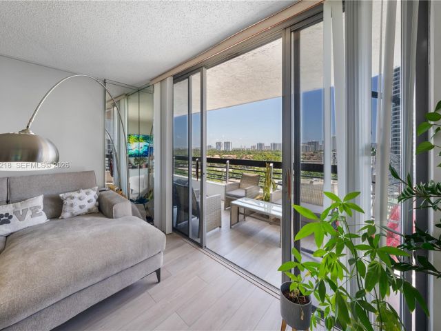 Apartment for rent  Unit #1406 - photo 7413541