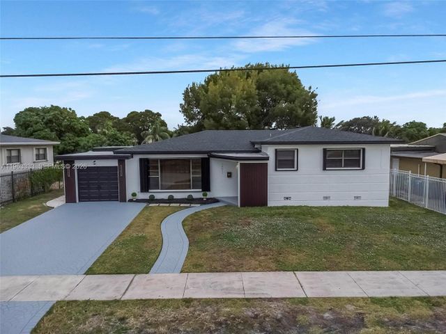 Home for sale at 14431 NW 13th Rd - photo 7434214