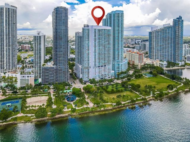1-bedroom condo for rent in Miami - 1800 N Bayshore Dr 3406 - MondialRealty