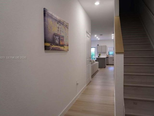 Home for rent at 385 NW 9th St 385 - photo 7420800