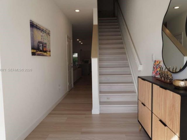 Home for rent at 385 NW 9th St 385 - photo 7420801