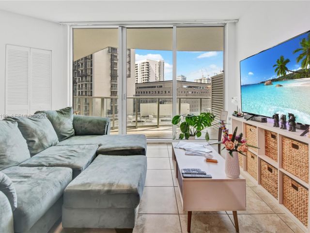 Apartment for sale  Unit #T-1405 - photo 7496449