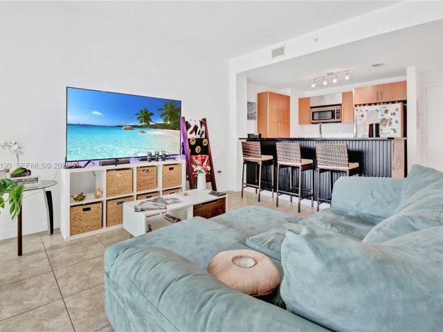 Apartment for sale  Unit #T-1405 - photo 7496451