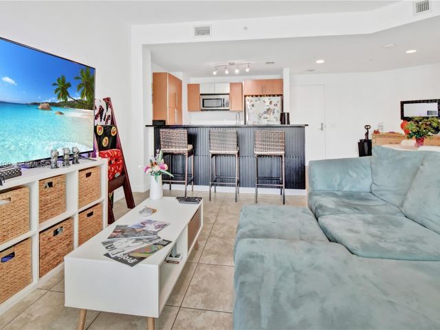 Apartment for sale  Unit #T-1405 - photo 7496452