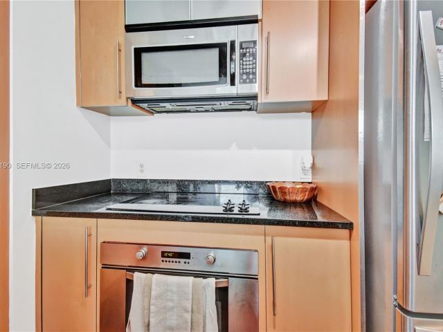 Apartment for sale  Unit #T-1405 - photo 7496456