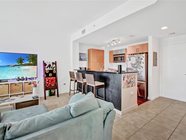 Apartment for sale  Unit #T-1405 - photo 7496459