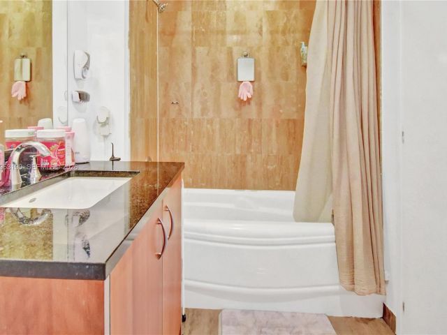 Apartment for sale  Unit #T-1405 - photo 7496464