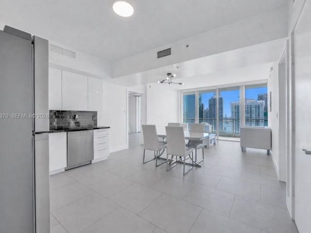 Apartment for sale  Unit #3611 - photo 7513399