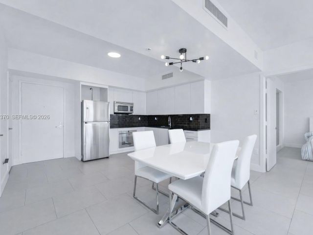 Apartment for sale  Unit #3611 - photo 7513400