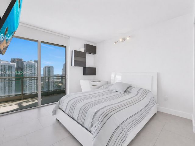 Apartment for sale  Unit #3611 - photo 7513404