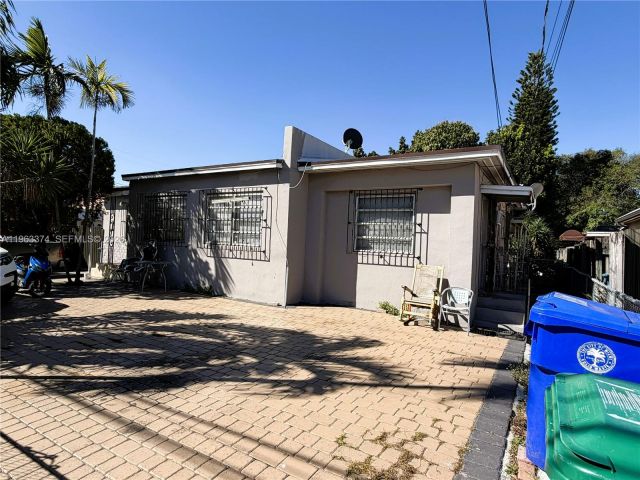 Home for sale at 430 NW 53rd Ave - photo 7433852