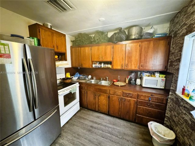 Home for sale at 430 NW 53rd Ave - photo 7433855