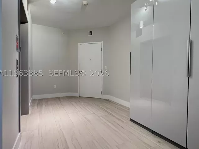 3-bedroom condo for sale in North Miami Beach - 16385 Biscayne Blvd 607 - MondialRealty