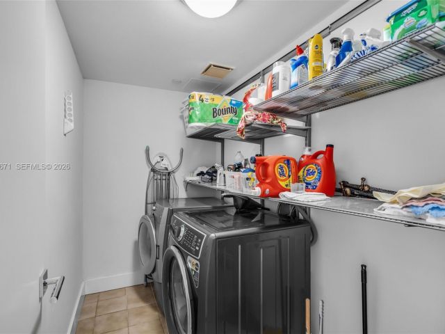 Apartment for sale  Unit #802 - photo 7415968