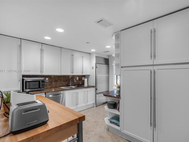 Apartment for sale  Unit #802 - photo 7415973