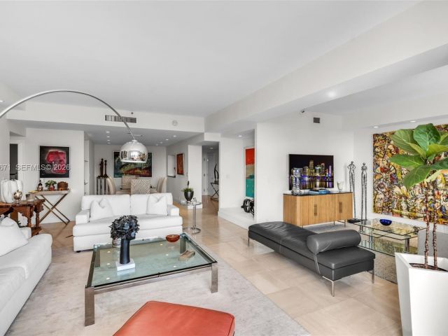 Apartment for sale  Unit #802 - photo 7415980