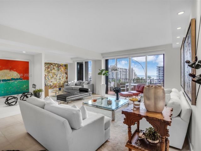 Apartment for sale  Unit #802 - photo 7415981