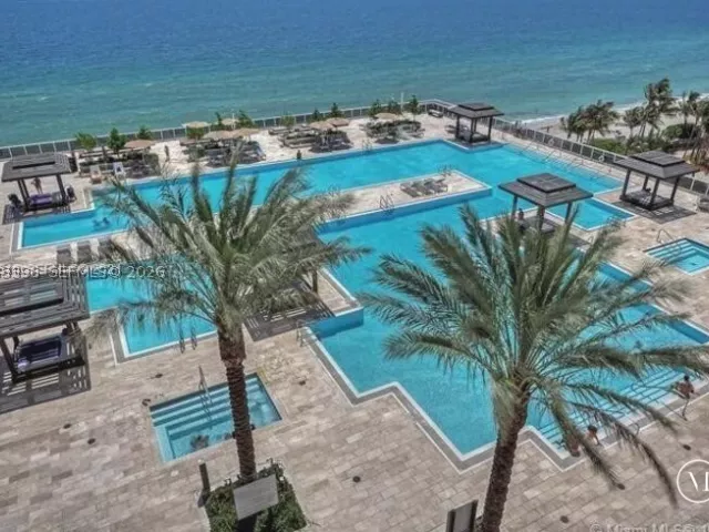 3-bedroom condo for sale in Hallandale Beach - 1800 S Ocean Dr 3608 - MondialRealty