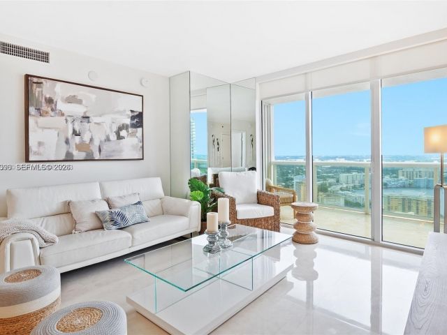 Apartment for sale  Unit #3608 - photo 7500292