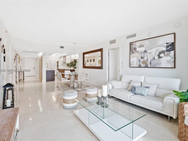 Apartment for sale  Unit #3608 - photo 7500297