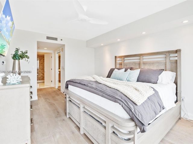 Apartment for sale  Unit #3608 - photo 7500307