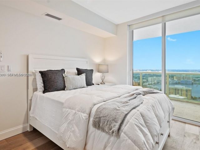 Apartment for sale  Unit #3608 - photo 7500313