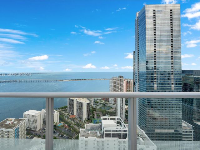 condo for rent in Miami - 1300 Brickell Bay Dr 2000 - MondialRealty