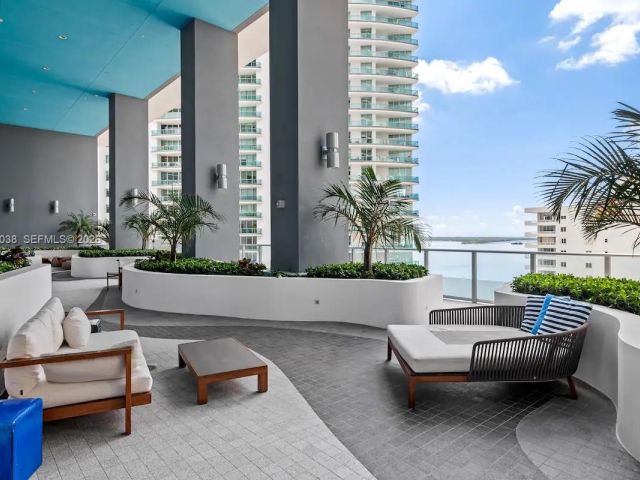 condo for rent in Miami - 1300 Brickell Bay Dr 2000 - MondialRealty