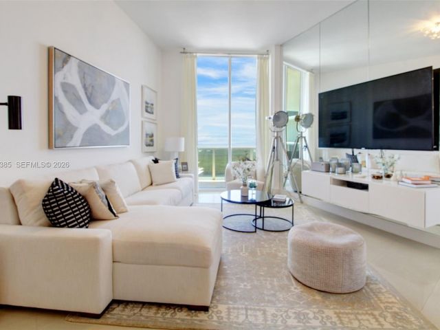 Apartment for sale  Unit #3605 - photo 7411678