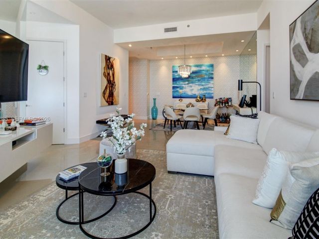 Apartment for sale  Unit #3605 - photo 7411681