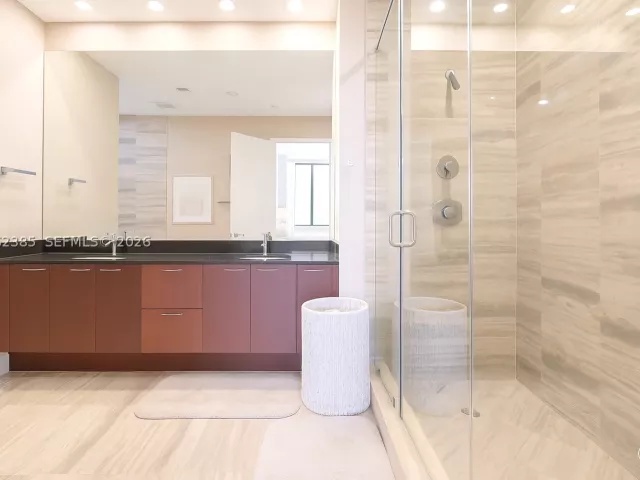 2-bedroom condo for sale in Sunny Isles Beach - 16001 Collins Ave 3605 - MondialRealty