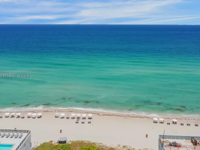 2-bedroom condo for sale in Sunny Isles Beach - 16001 Collins Ave 3605 - MondialRealty