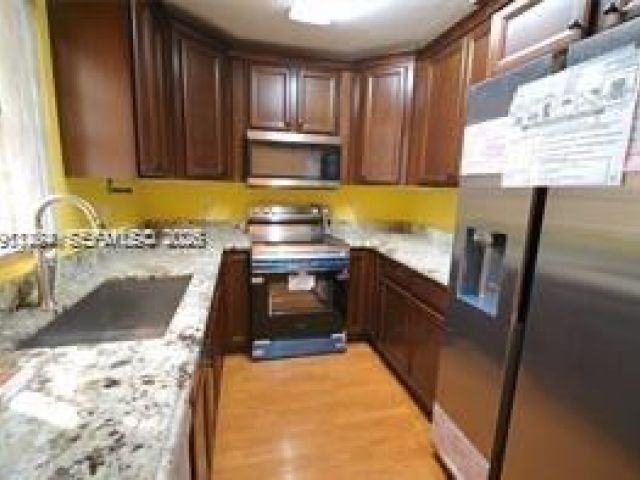 Home for rent at 12142 SW 50th Ct 1242 - photo 7450844