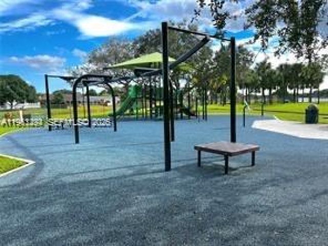 Home for rent at 12142 SW 50th Ct 1242 - photo 7450853