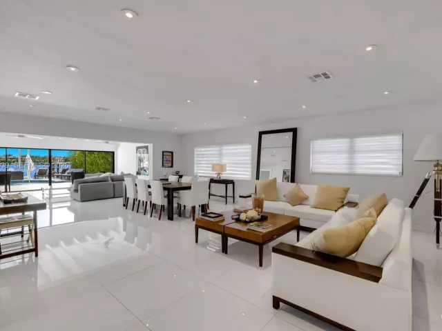 4-bedroom home for sale in Miami Beach - 1405 Stillwater Dr - MondialRealty