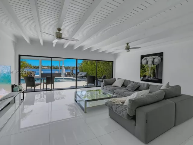 4-bedroom home for sale in Miami Beach - 1405 Stillwater Dr - MondialRealty