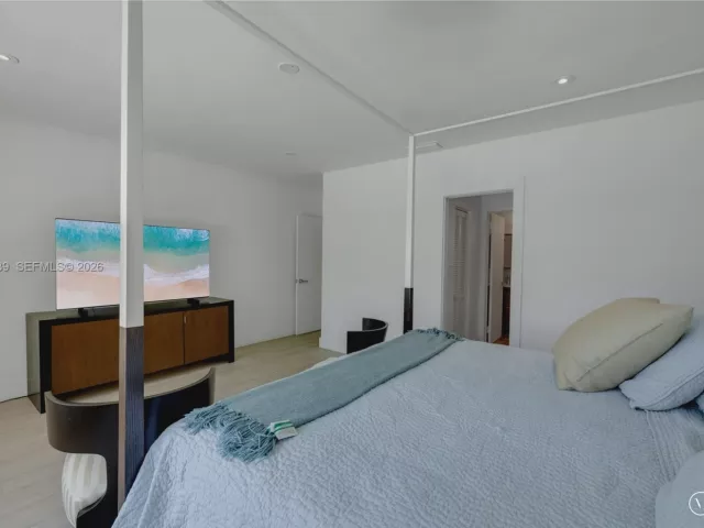 4-bedroom home for sale in Miami Beach - 1405 Stillwater Dr - MondialRealty