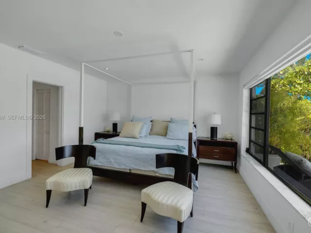 4-bedroom home for sale in Miami Beach - 1405 Stillwater Dr - MondialRealty