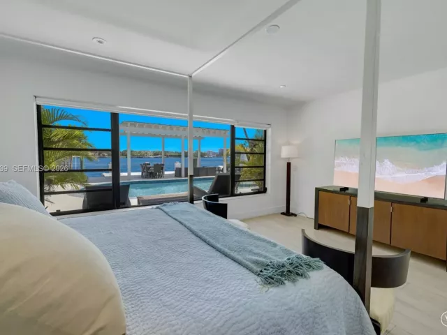 4-bedroom home for sale in Miami Beach - 1405 Stillwater Dr - MondialRealty