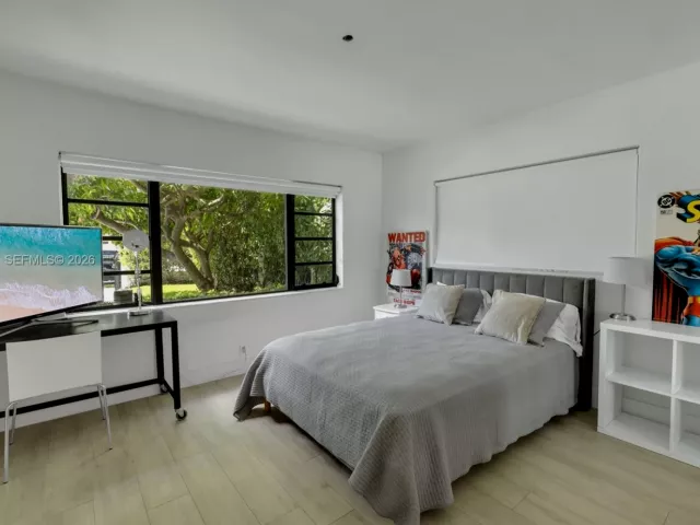 4-bedroom home for sale in Miami Beach - 1405 Stillwater Dr - MondialRealty