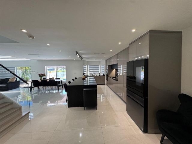 Home for rent at 4943 SW 33rd Way - photo 7436857