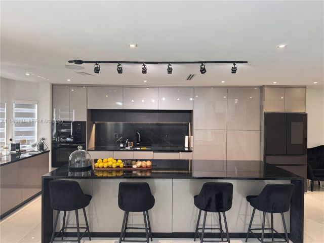 Home for rent at 4943 SW 33rd Way - photo 7436858