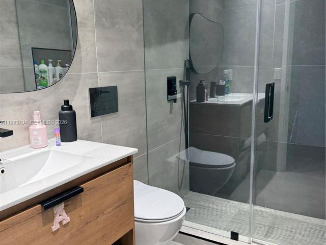 Home for rent at 4943 SW 33rd Way - photo 7436863