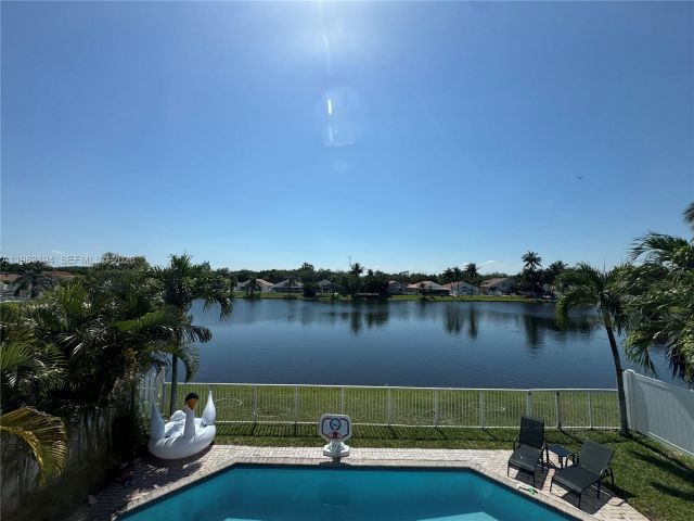 Home for rent at 4943 SW 33rd Way - photo 7436869