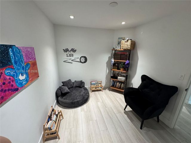 Home for rent at 4943 SW 33rd Way - photo 7436871